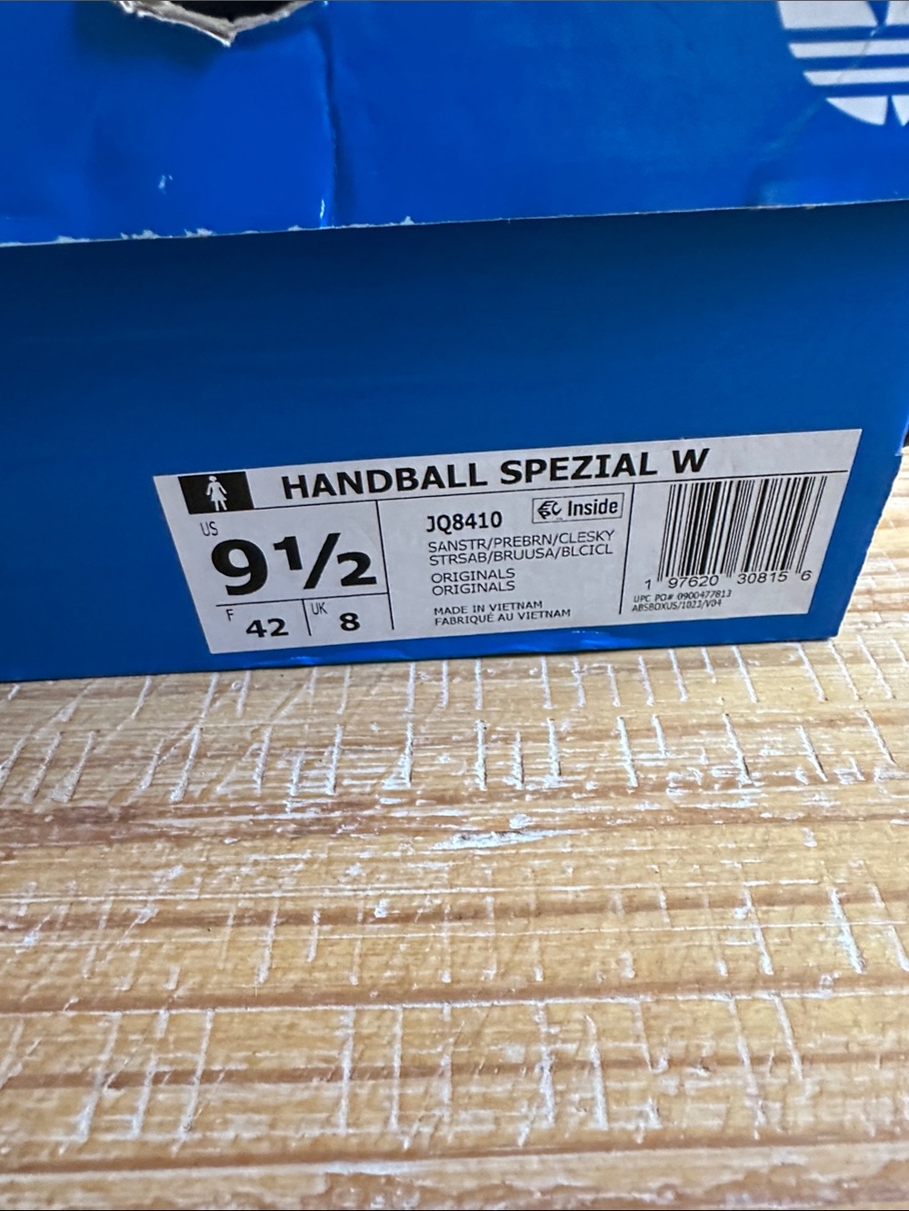 ADIDAS Handball Spezial Women’s 9.5 WOVEN upper with Light Blue Stripes NWT - Picture 7 of 7